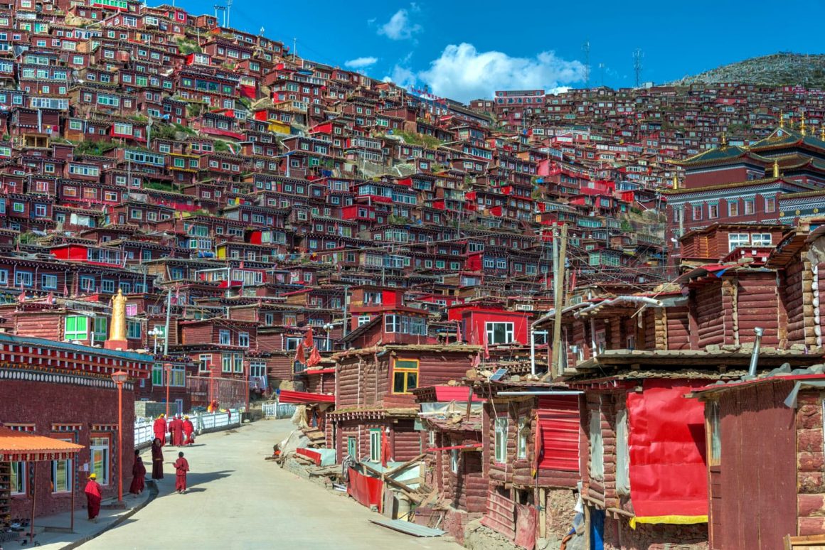 larung-gar-tibet - Travel Or Die Trying